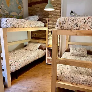 La Casa Rota De Granada